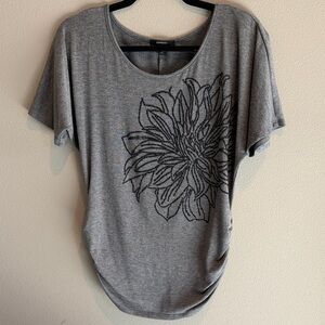Gray Short Sleeve Scoop Neck Top with Black Beaded Floral